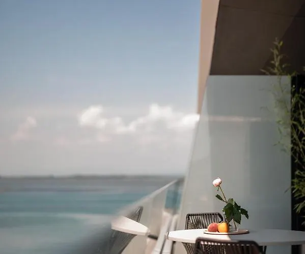 ホテル Laguna Faro - Adults Only 4*