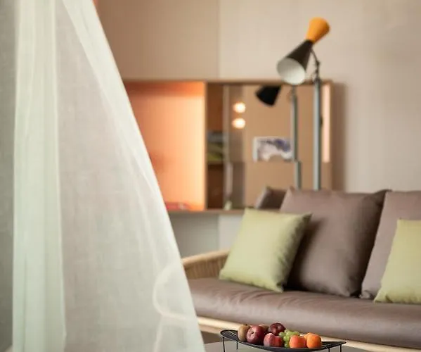 ホテル Laguna Faro - Adults Only 4*