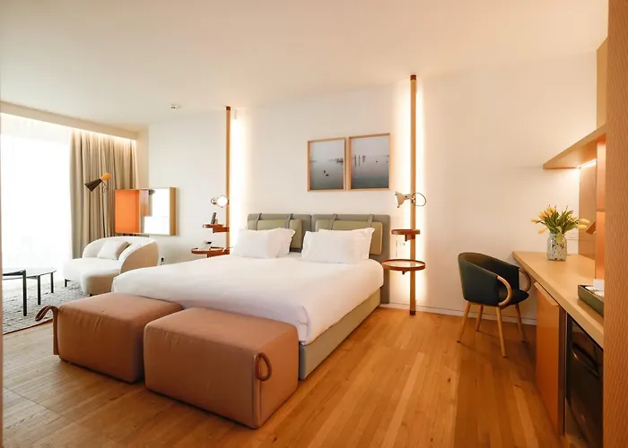 ホテル Laguna Faro - Adults Only 4*