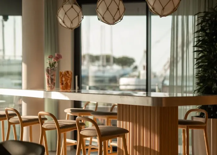 ホテル Laguna Faro - Adults Only 4*